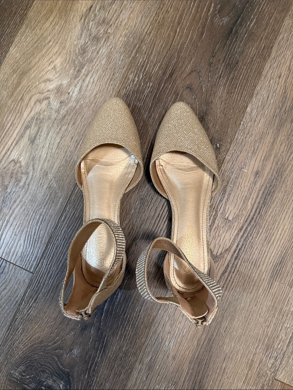 Dream Pairs Gold D'Orsay Pointed-Toe Ankle-Strap Flats size 8